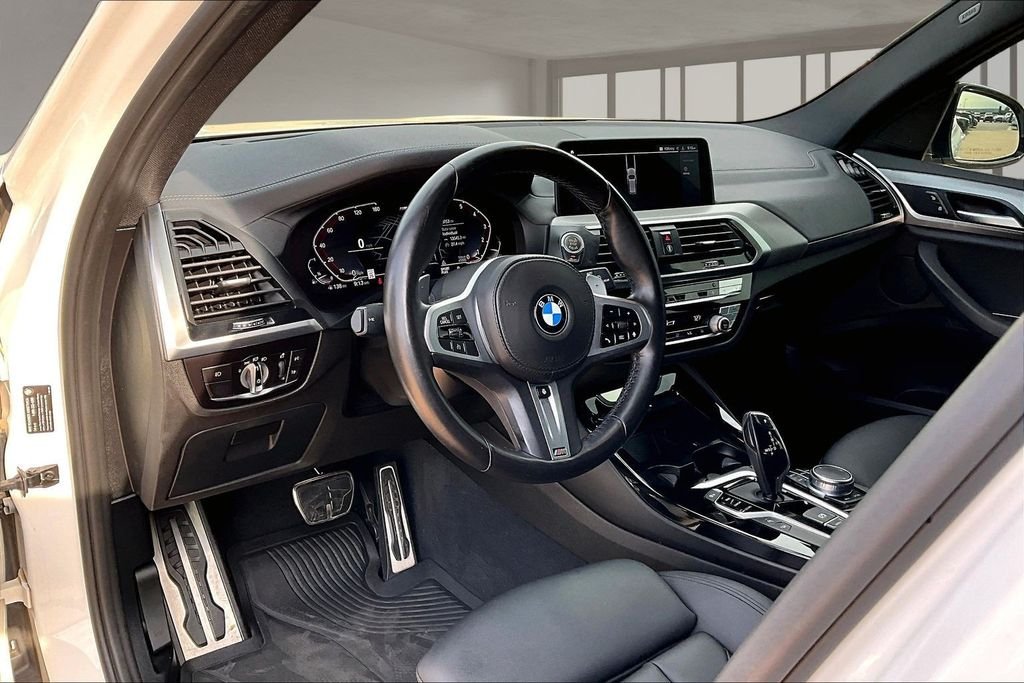 Used 2021 White BMW xDrive30i image 13