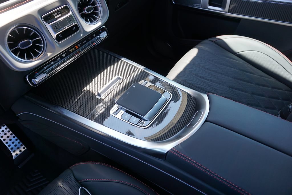 New 2027 MANUFAKTUR Night Black Magno Mercedes-Benz G 580 image 22