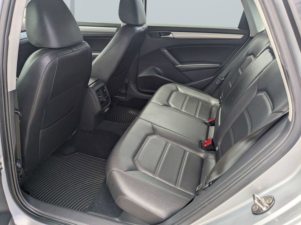 Used 2019 Silver Volkswagen 2.0T Wolfsburg image 12