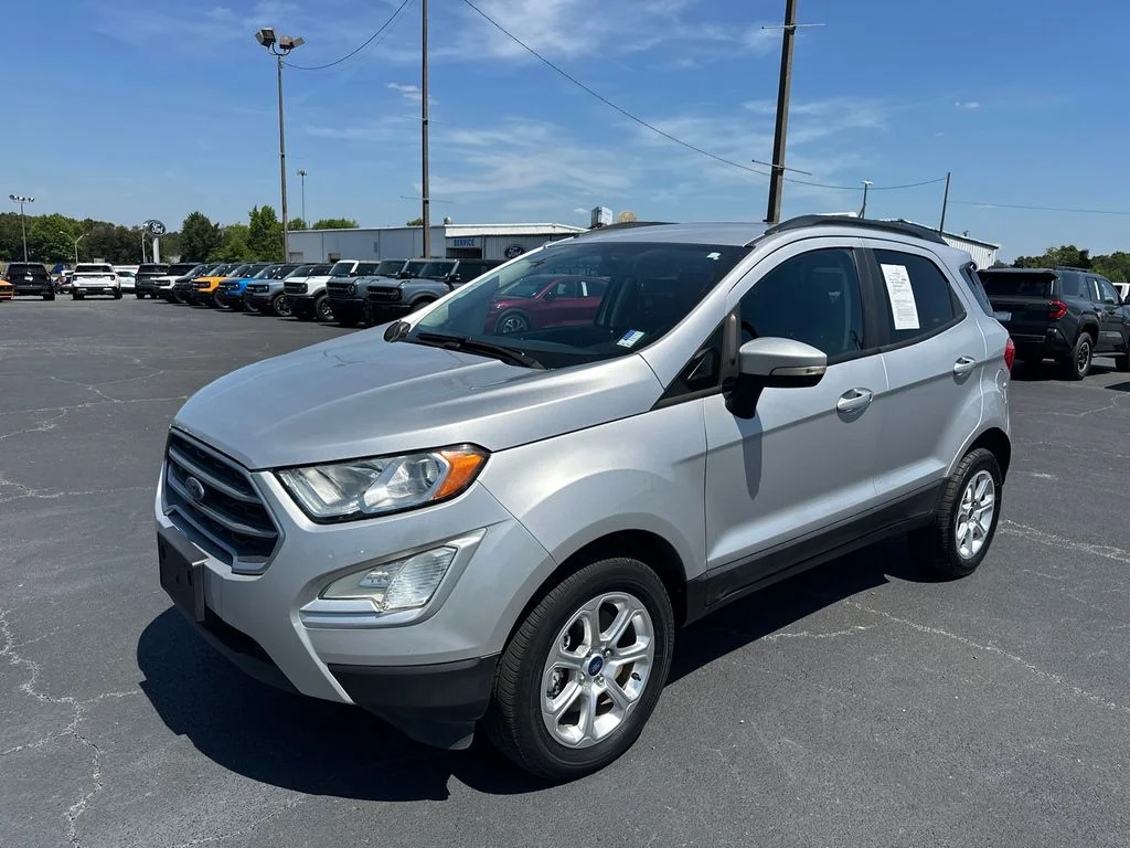 Used 2020 Silver Ford SE image 3
