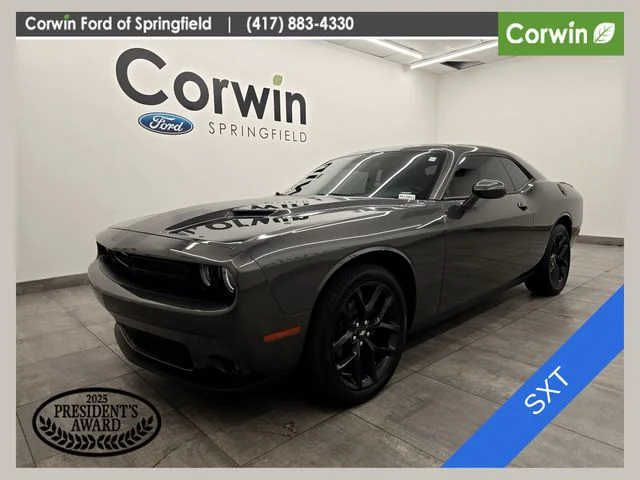 Used 2021 Granite Crystal Clearcoat Metallic Dodge SXT image 1