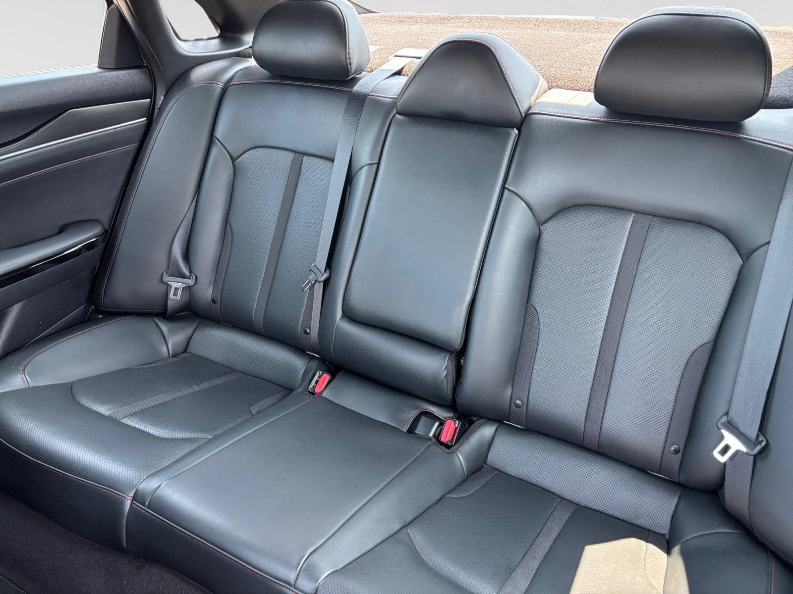 Used 2023 Wolf Gray Kia GT image 13