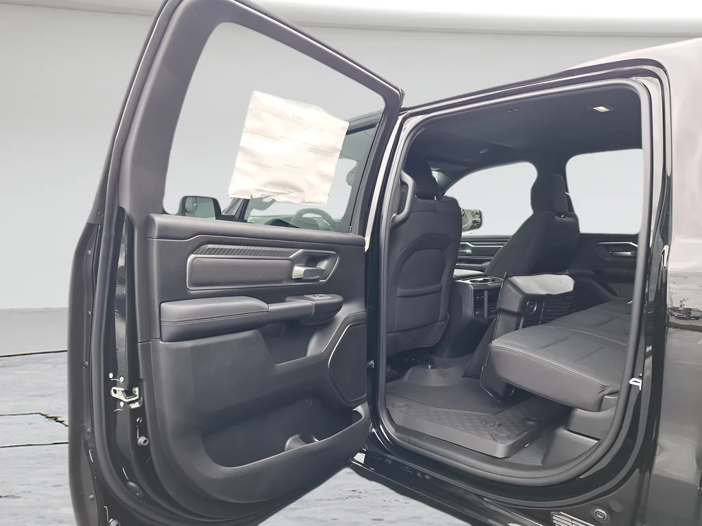 New 2026 Diamond Black Crystal Pearl-Coat Exterior Paint RAM Big Horn/Lone Star image 11