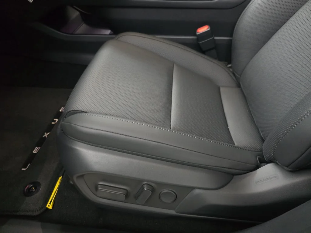 New 2026 Caviar Lexus PREMIUM AWD image 25