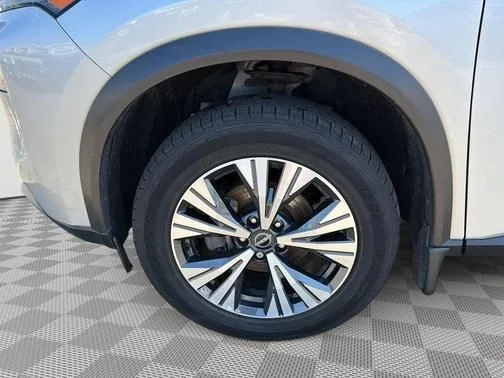 Used 2023 Silver Nissan SV image 14