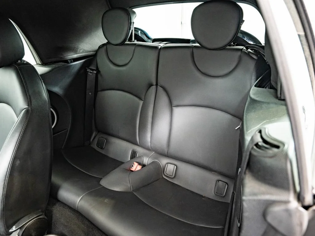 Used 2014 White Silver MINI  image 39