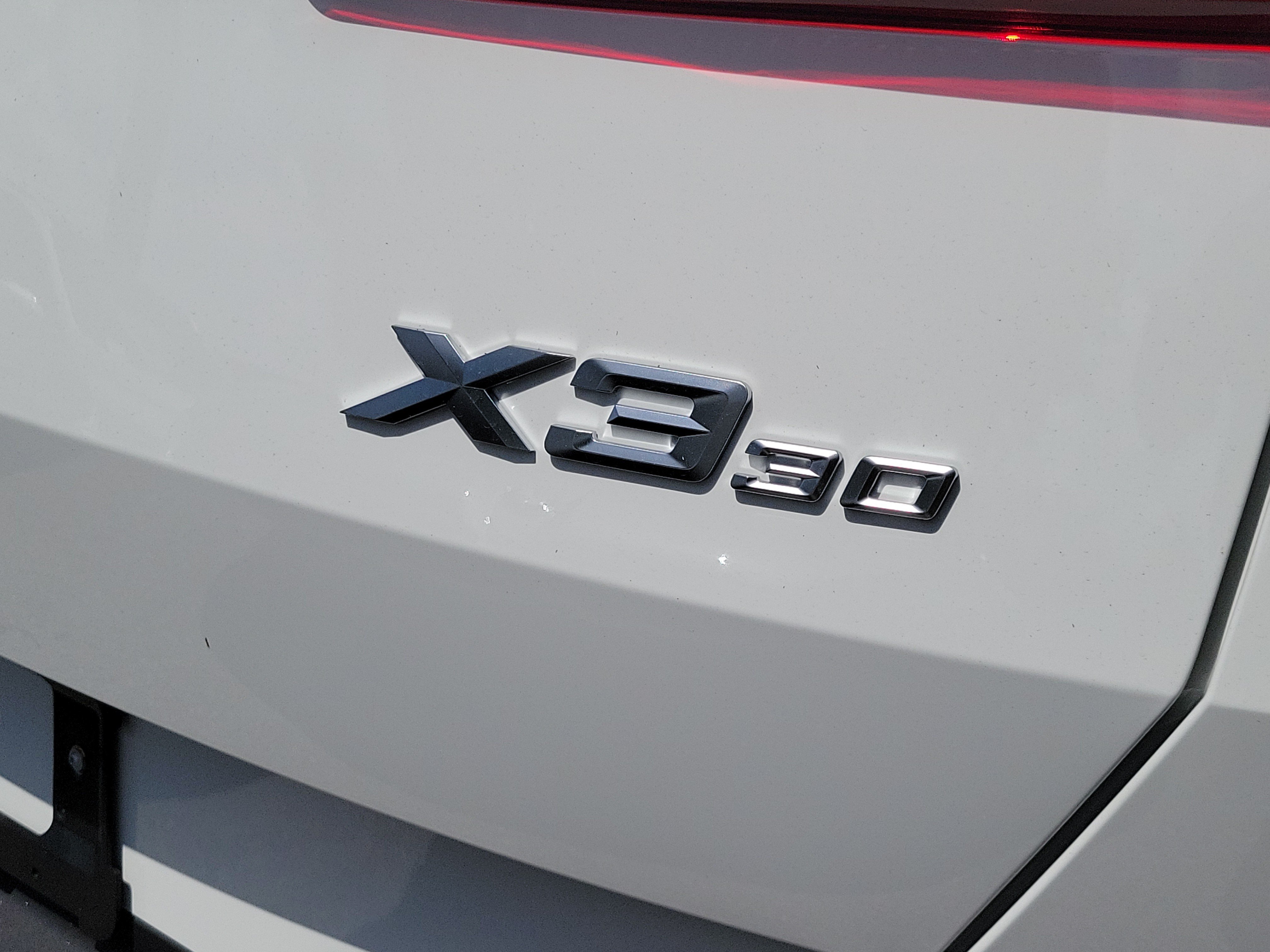New 2026 Alpine White BMW 30 xDrive image 5