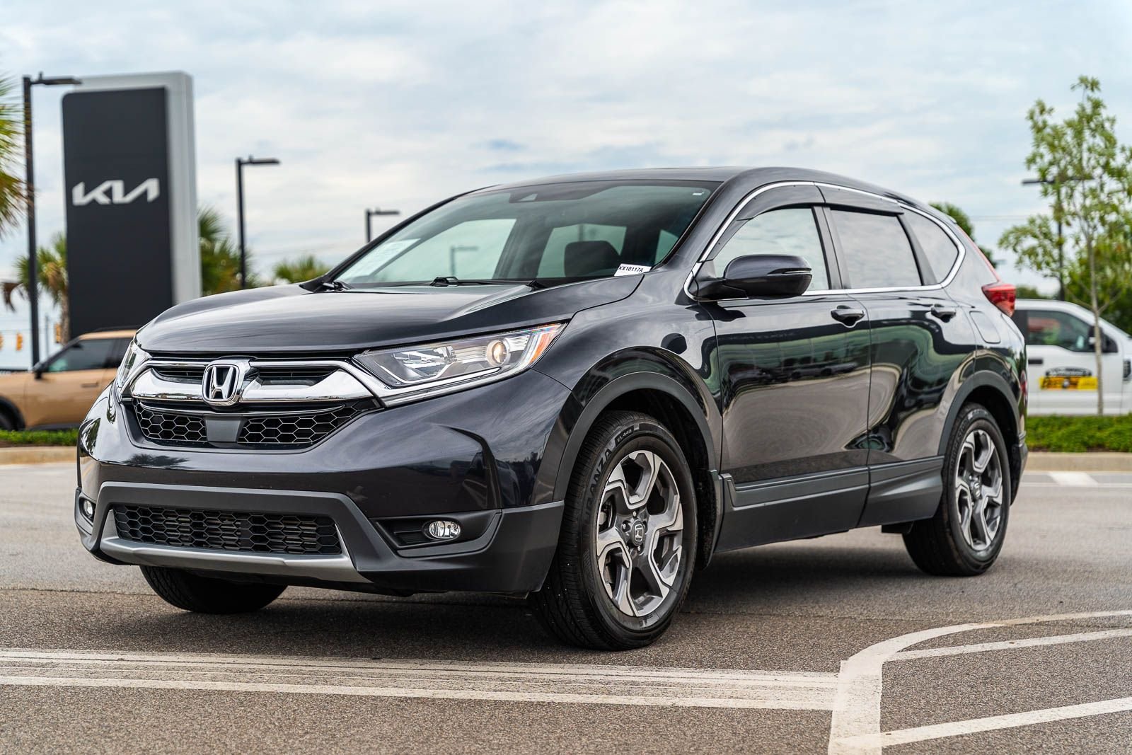 Used 2019  Honda EX image 2