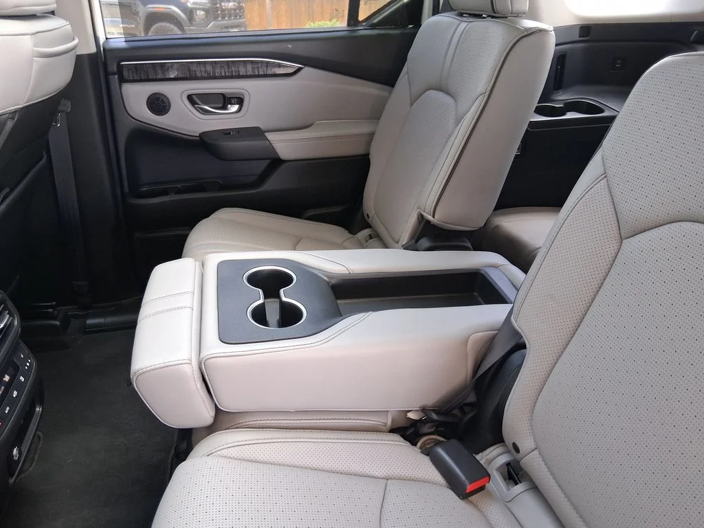 Used 2024 White Honda Elite image 22