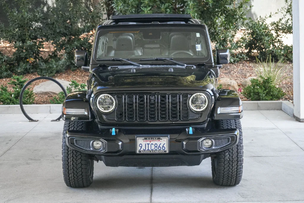 Used 2024 Black Jeep High Altitude 4xe image 2