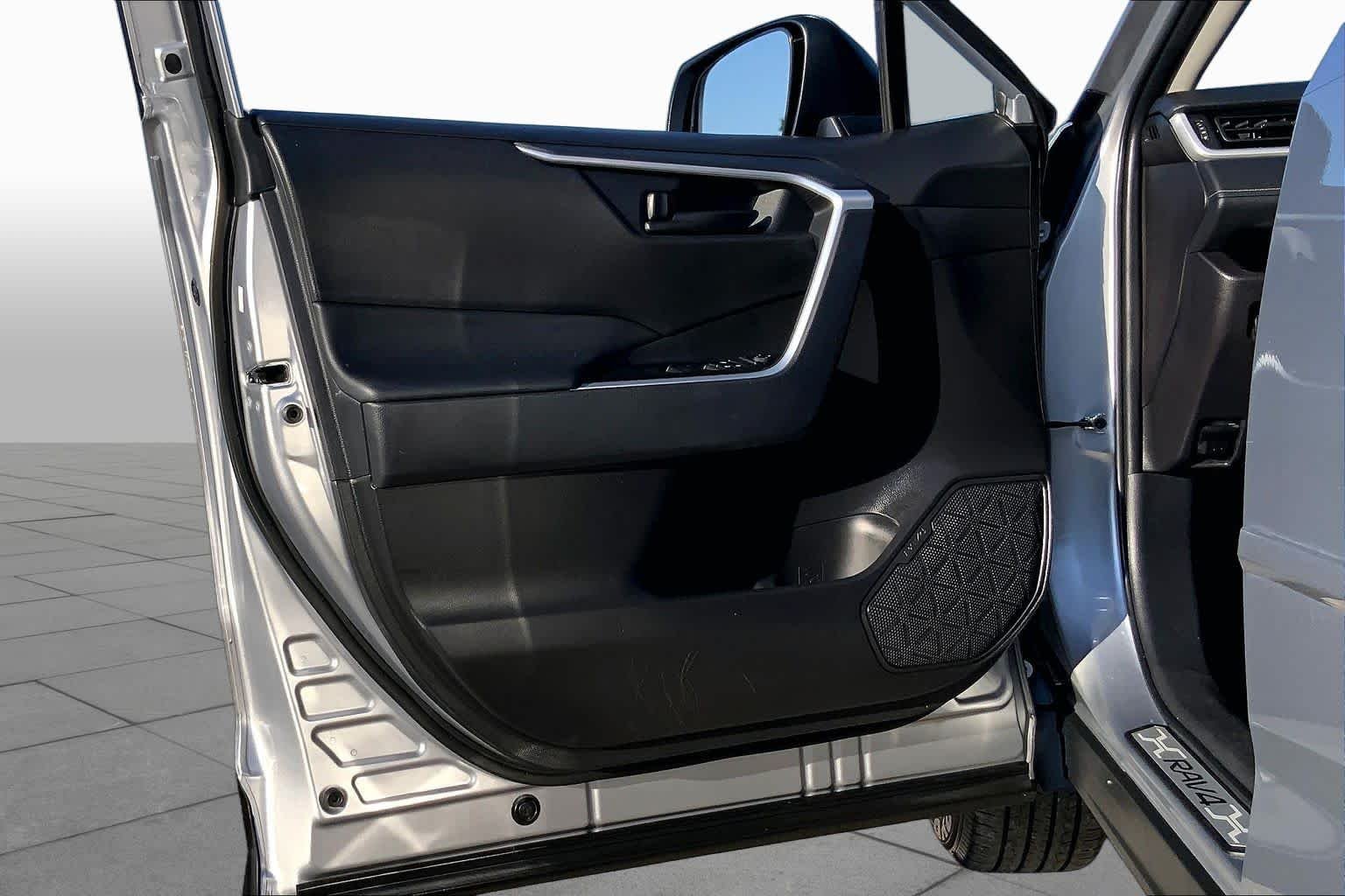 Used 2025 Silver Sky Metallic Toyota LE image 21