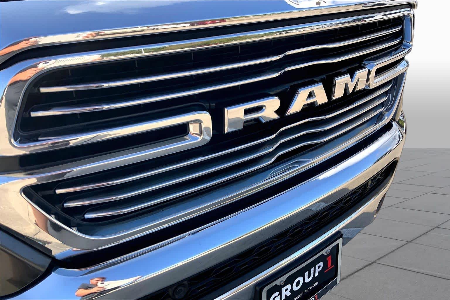 Used 2020 Granite Crystal Metallic Clearcoat Ram Laramie image 29
