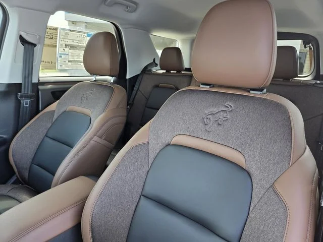 New 2026 Ruby Red Metallic Tinted Clearcoat Ford Outer Banks® image 25