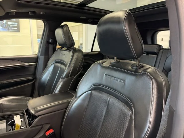 2022 Jeep Grand Cherokee Overland - Photo 15
