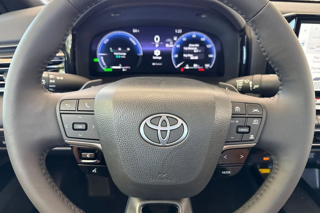 New 2026 Heavy Metal with Midnight Black Metallic roof <sup>1</sup> Toyota  XSE image 23