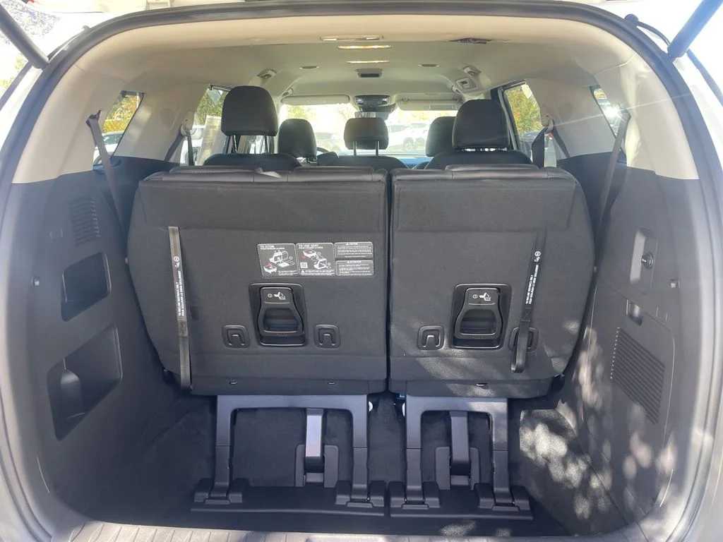 2026 Kia Carnival EX - Photo 8