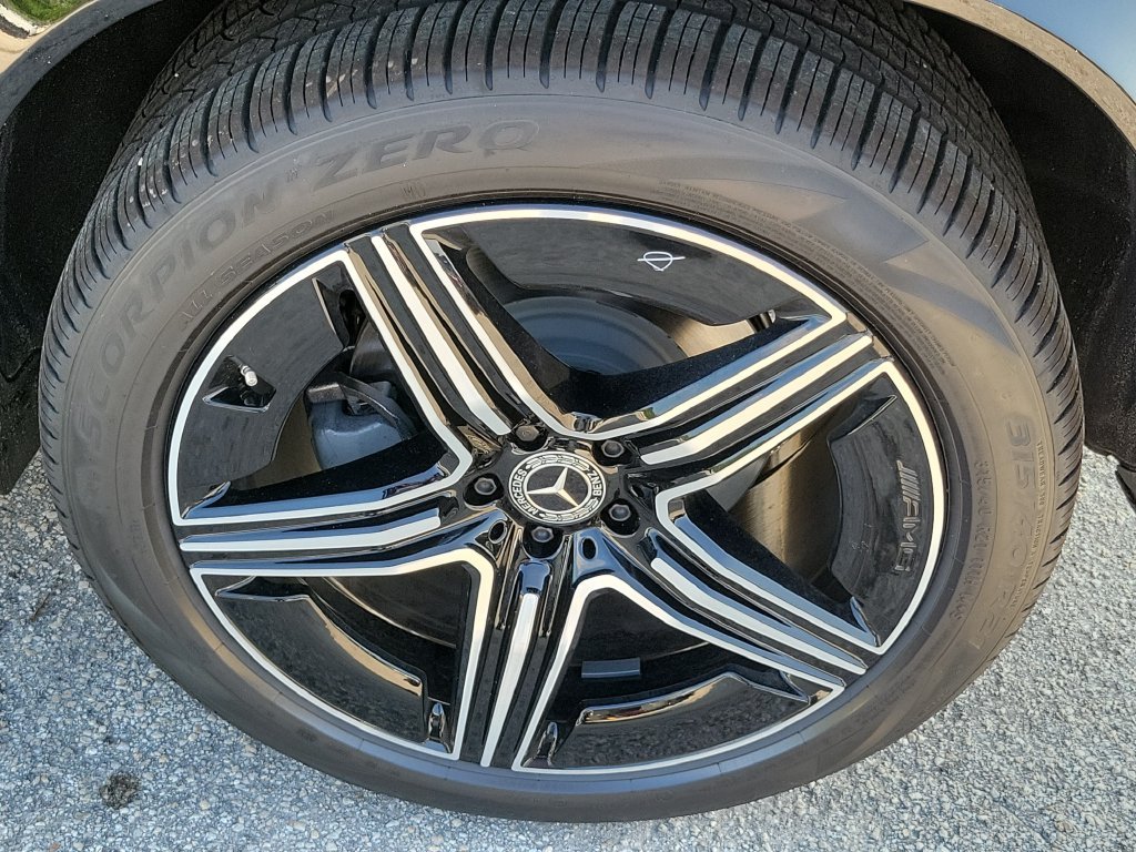 New 2027 Obsidian Black Metallic Mercedes-Benz GLE 450 image 9