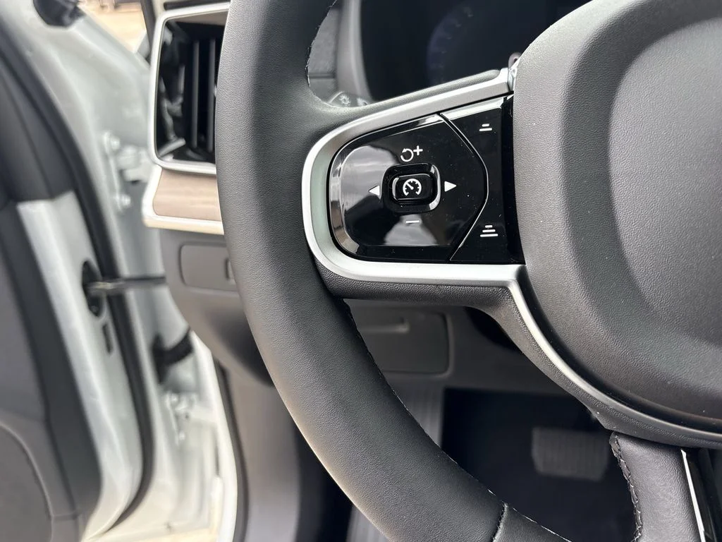 New 2026 Crystal White Volvo Plus image 15