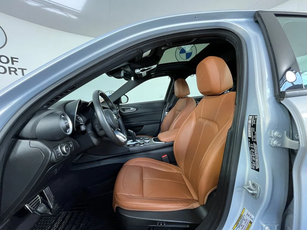 Used 2022 Gray Alfa Romeo Ti image 17