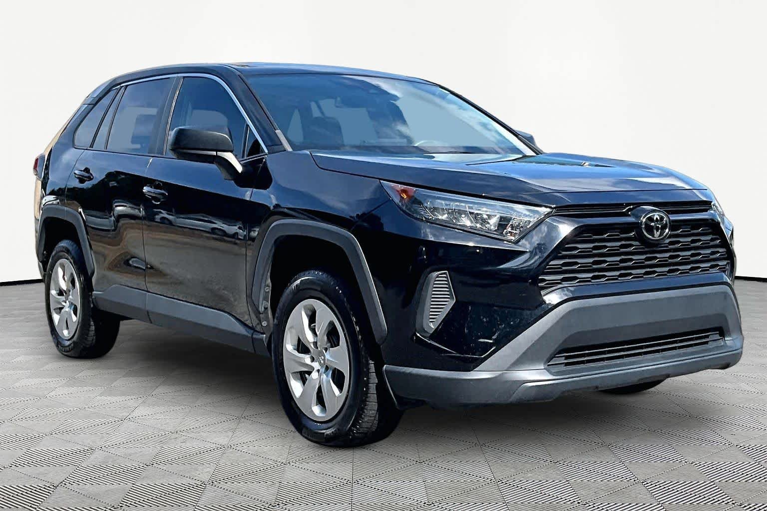 Used 2022 Midnight Black Metallic Toyota LE image 3