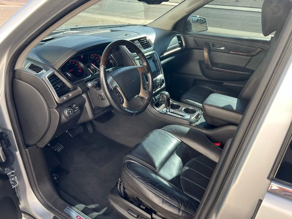 2016 GMC Acadia Denali - Photo 10