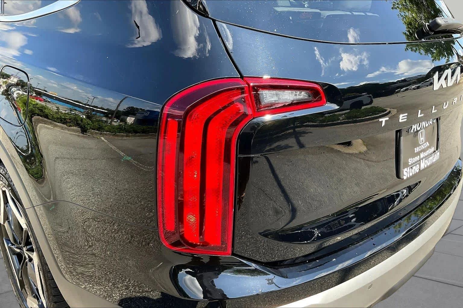 Used 2023 Ebony Black Kia S image 57