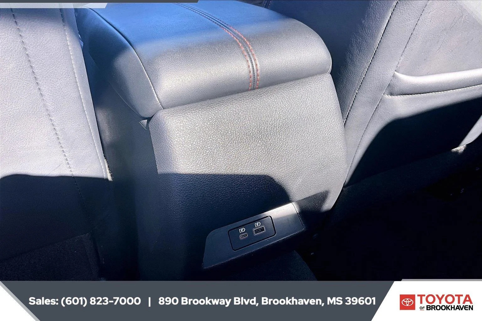 Used 2025 Super Black Nissan SR image 24