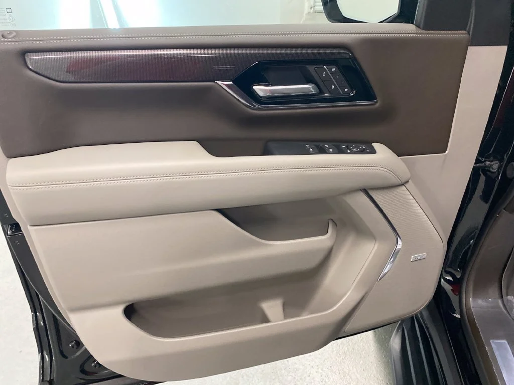 New 2027 Onyx Black GMC Elevation image 12