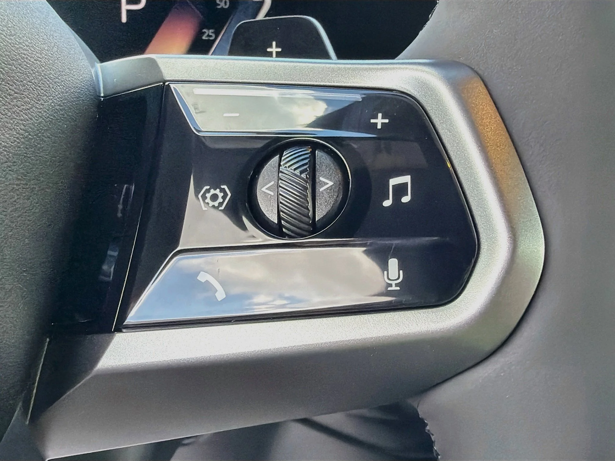 New 2026 Black Sapphire Metallic BMW 30 xDrive image 38