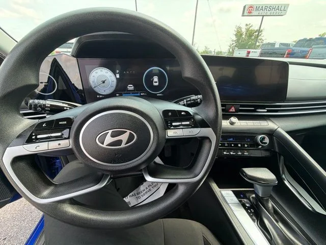 Used 2024 Blue Hyundai SEL image 15