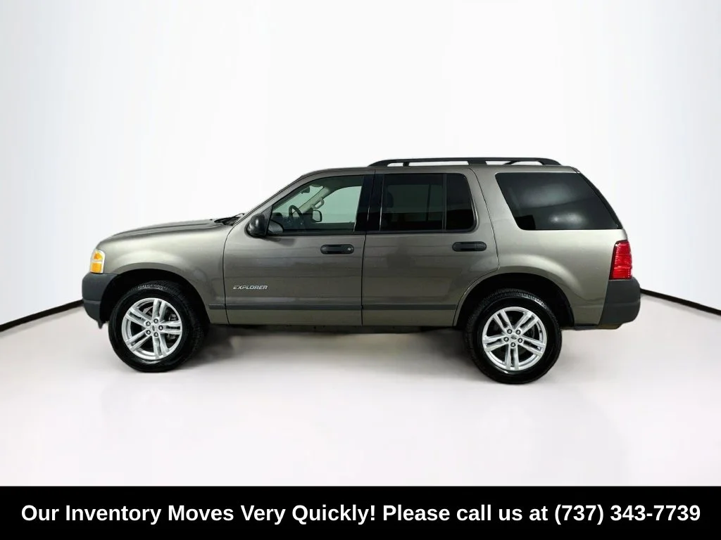Used 2004 Pueblo Gold Clearcoat Metallic Ford XLS image 4