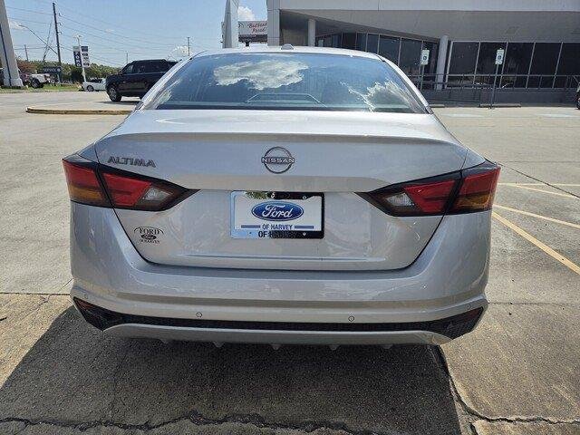 Used 2025 Brilliant Silver Metallic Nissan SV image 4