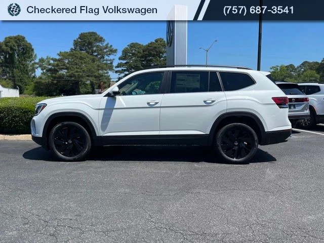 New 2026 White Volkswagen 2.0T SE w/Technology image 4