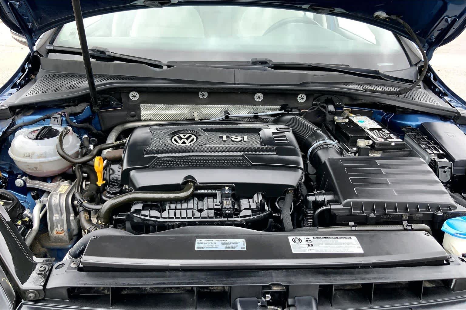 Used 2017 Silk Blue Metallic Volkswagen Wolfsburg Edition image 31