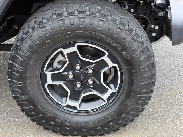 2021 Jeep Gladiator Mojave - Photo 9