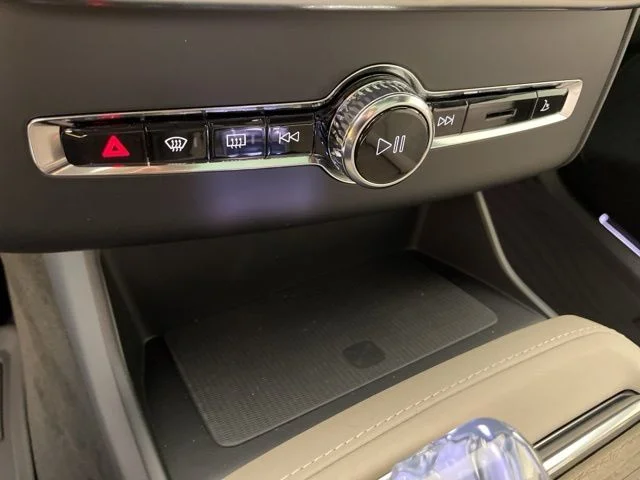 2026 Volvo XC90 Plus - Photo 31