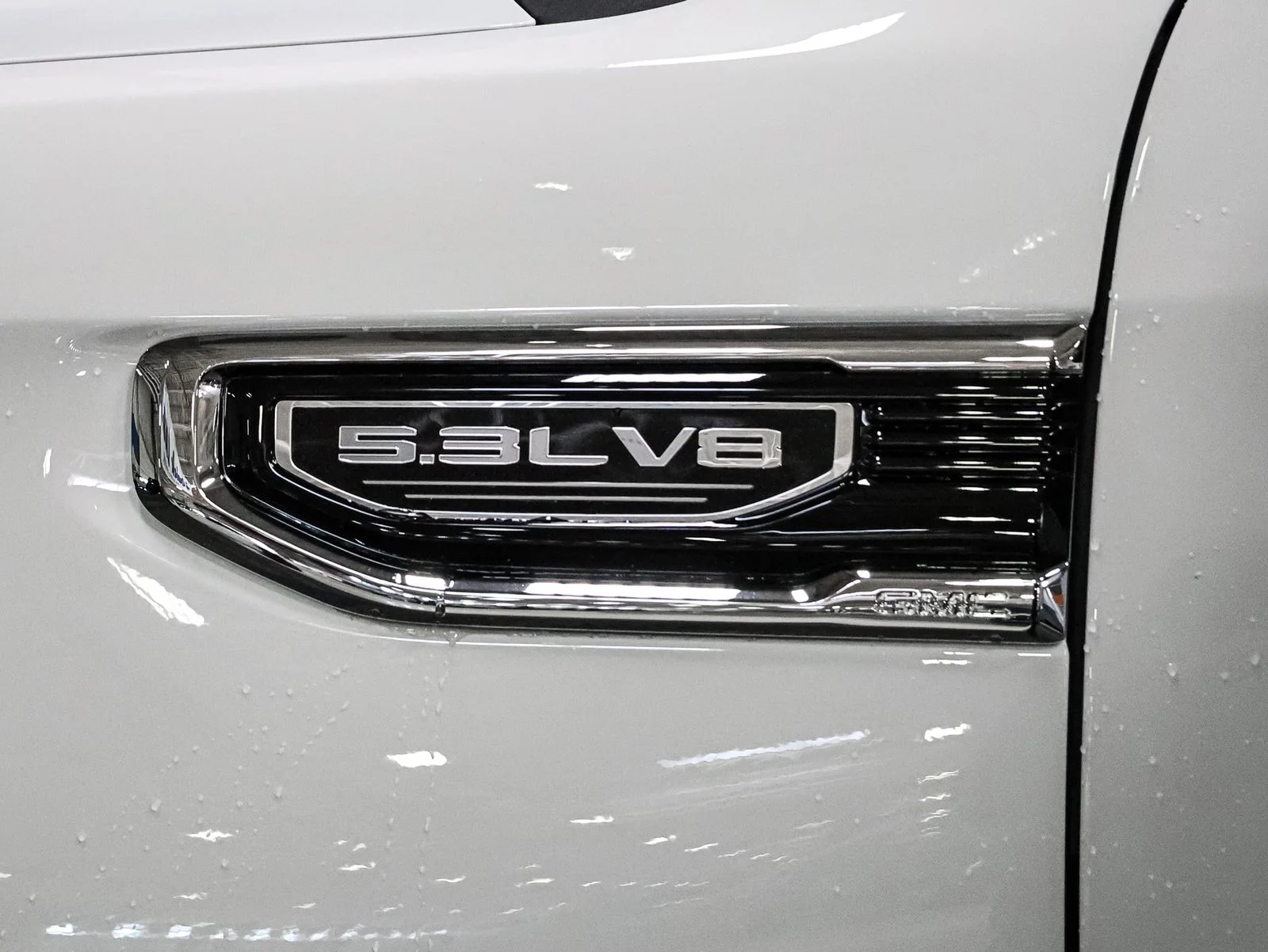 New 2026 White GMC SLE image 20