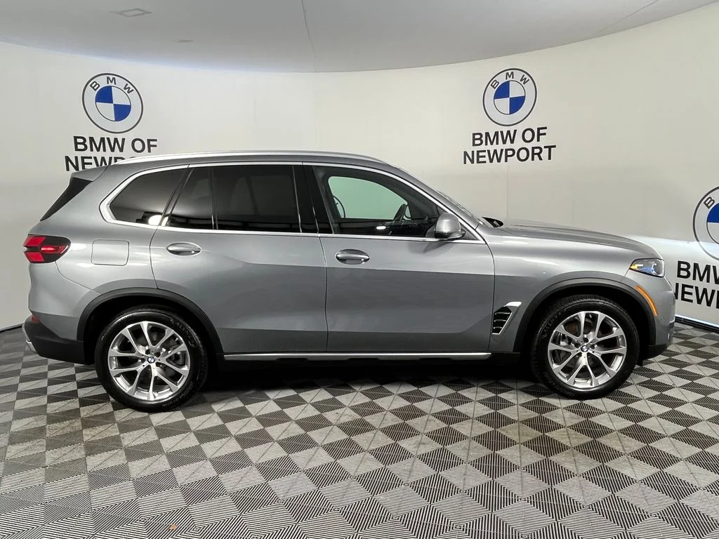 Certified Used 2026 Gray BMW xDrive40i image 9