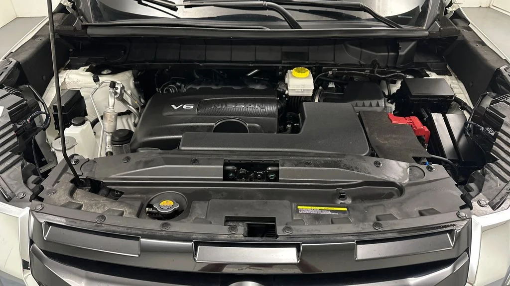 Used 2023 White Nissan SL image 10