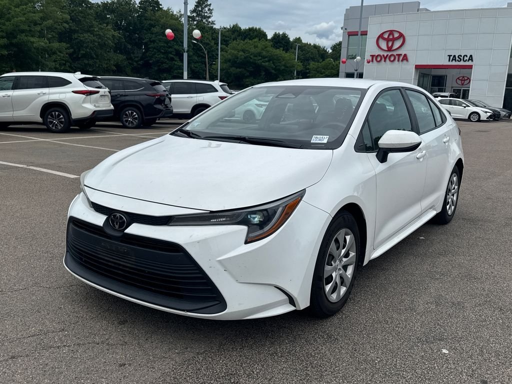 Used 2024 White Toyota LE image 3