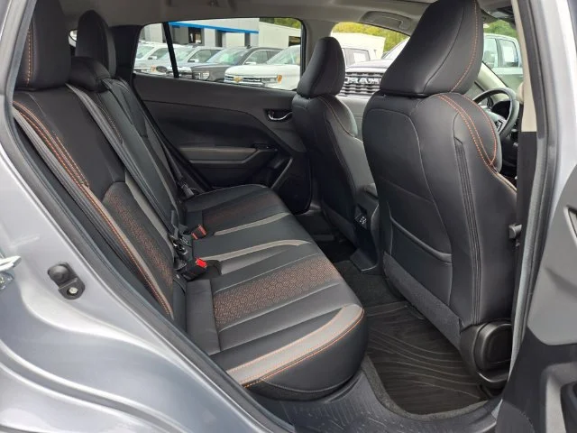 Used 2024 Ice Silver Metallic Subaru Limited image 21