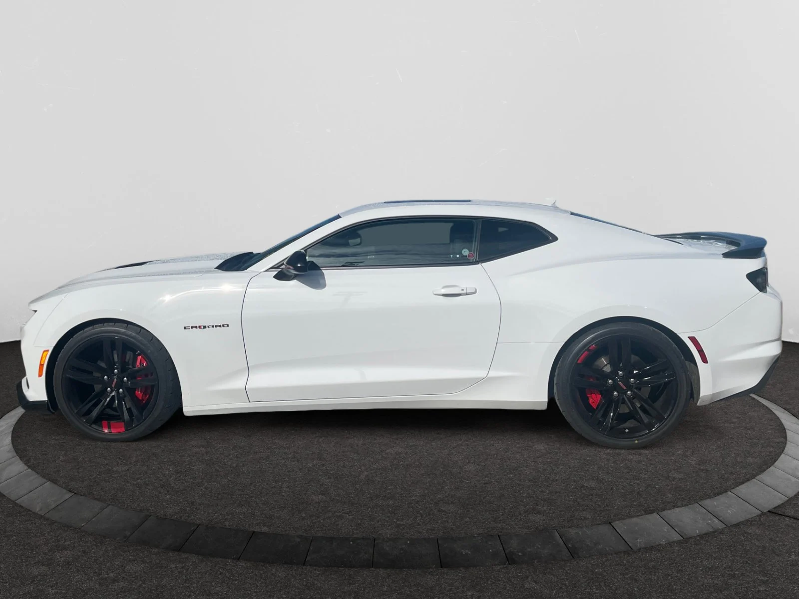 Used 2022 WHITE Chevrolet 1SS image 2