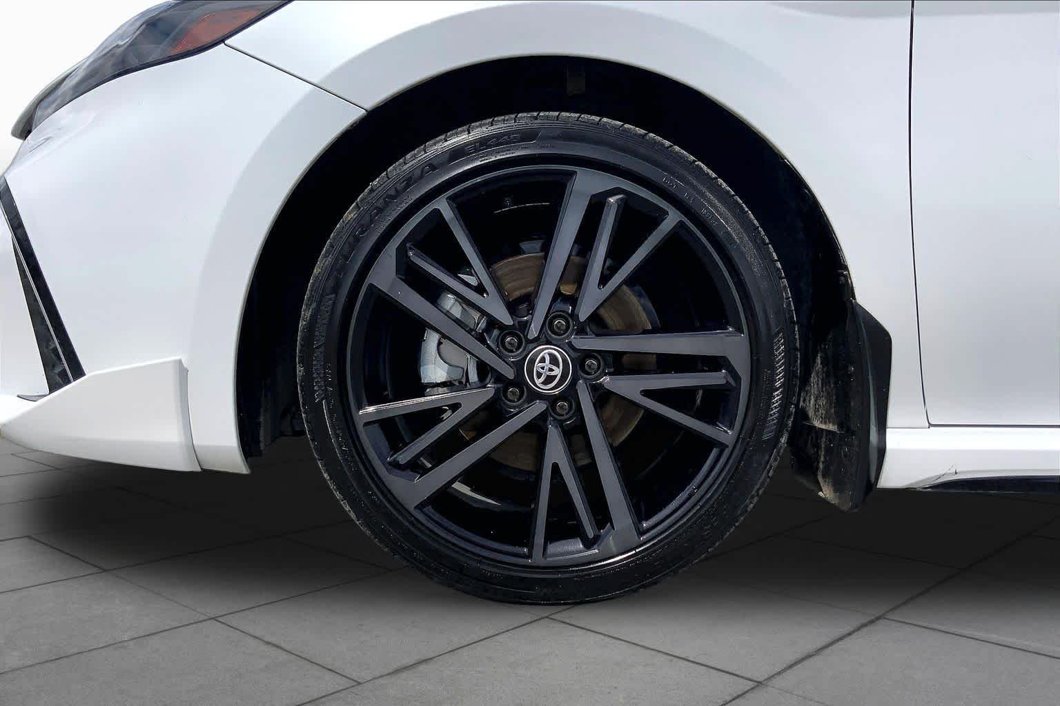 Used 2025 Wind Chill Pearl Toyota XSE image 11