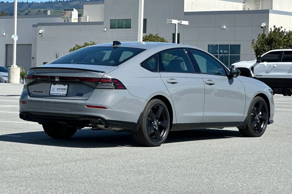 New 2026 Urban Gray Pearl Honda Sport-L image 4
