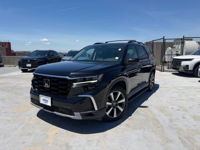 Used 2023 Black Honda Touring image 1