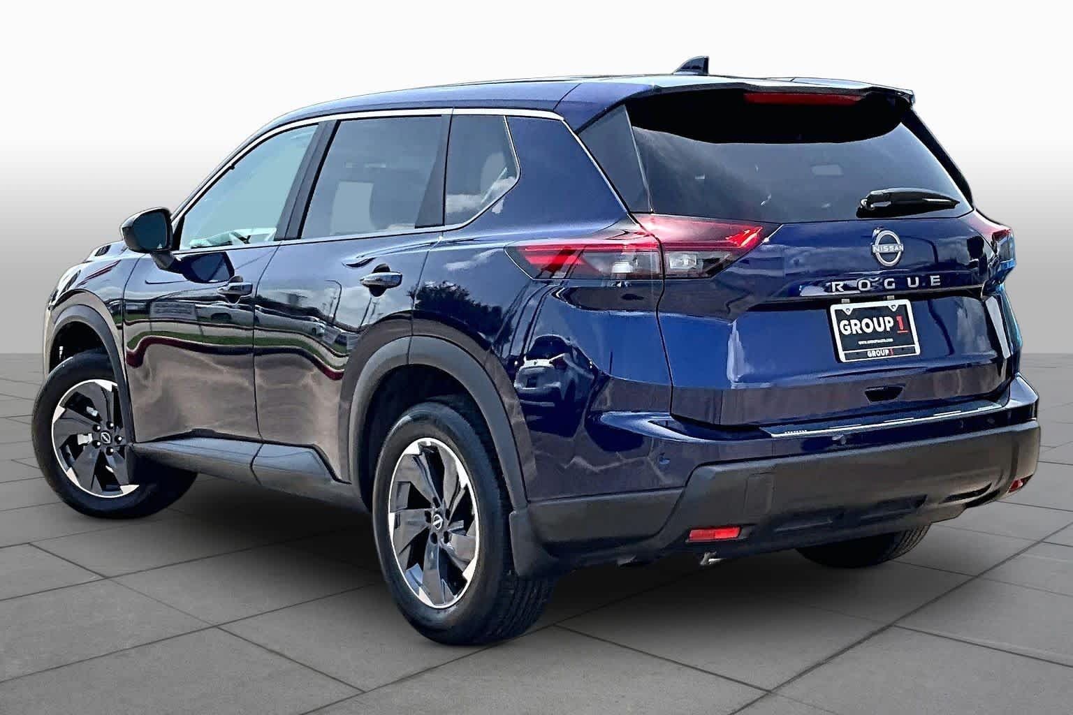 Used 2026 Deep Ocean Blue Pearl Nissan SV image 12