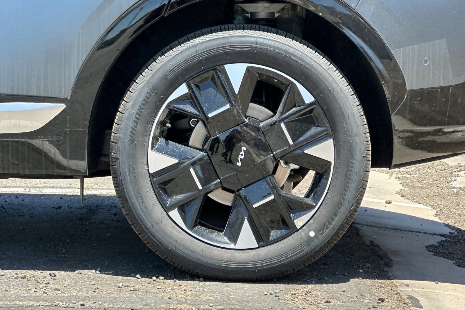 New 2026 Gray Kia SX-Prestige image 27