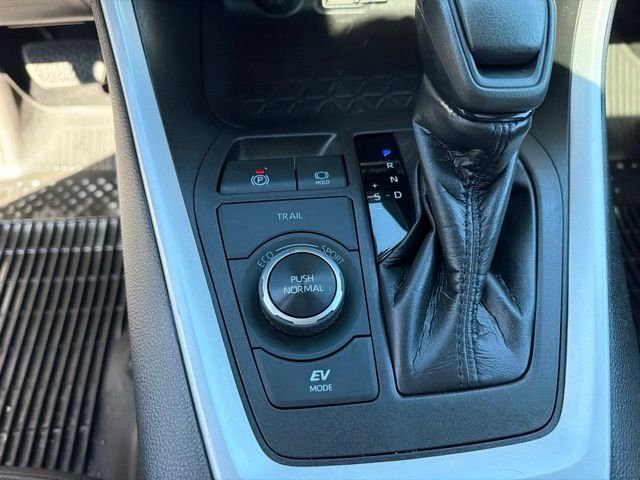 Used 2021 Pearl Toyota XLE image 19