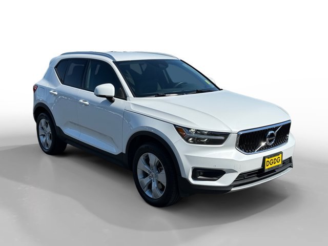Used 2022 White Volvo Momentum image 7