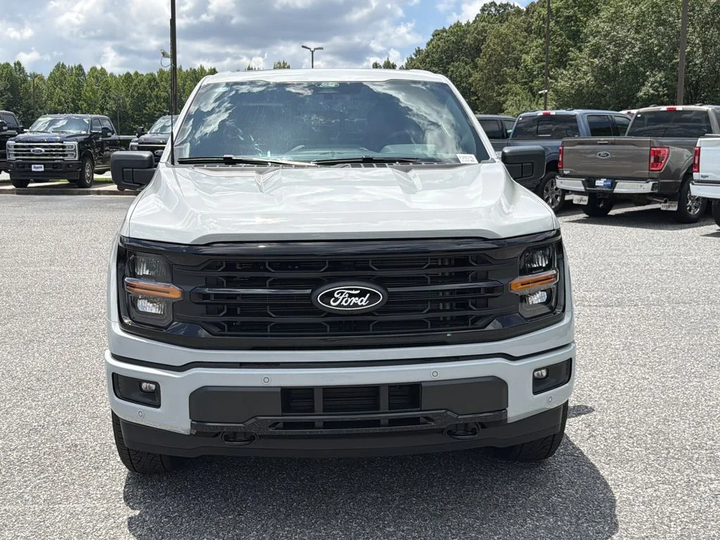 New 2026 White Ford XLT image 2